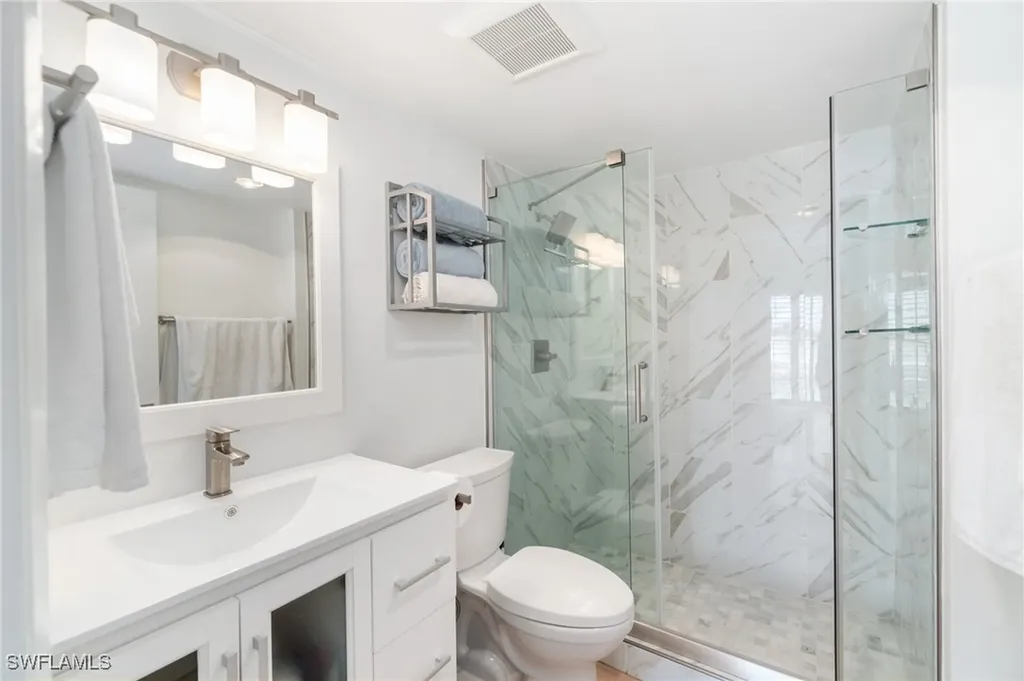 300 Park Shore Drive Naples FL 34103