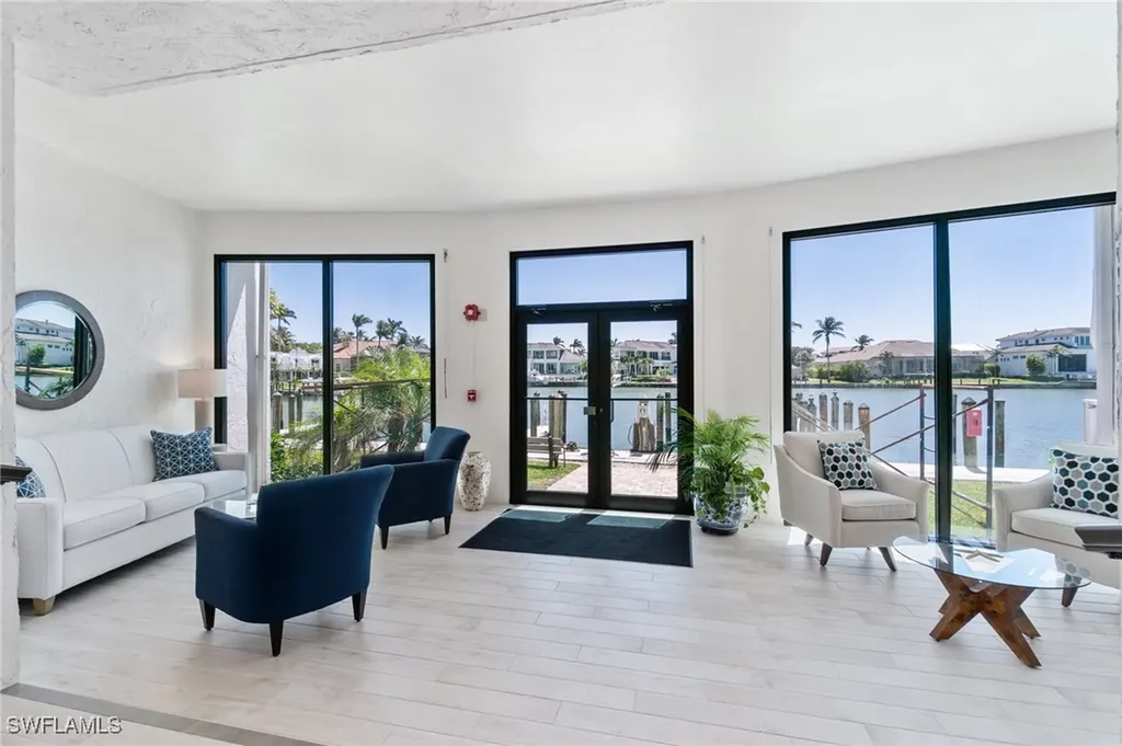 300 Park Shore Drive Naples FL 34103