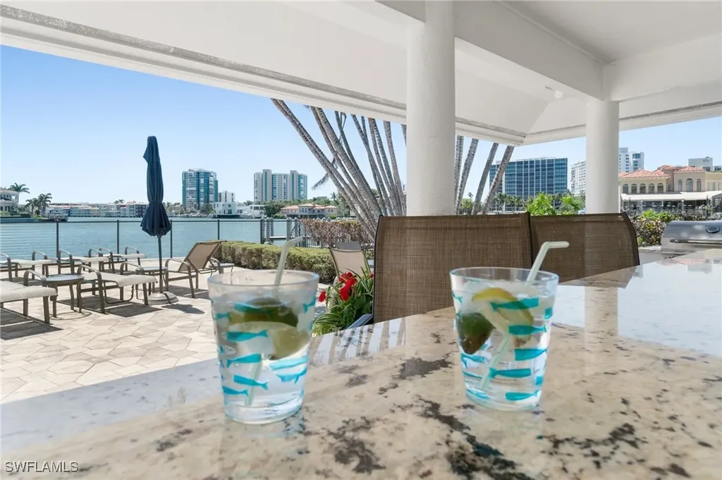 300 Park Shore Drive Naples FL 34103