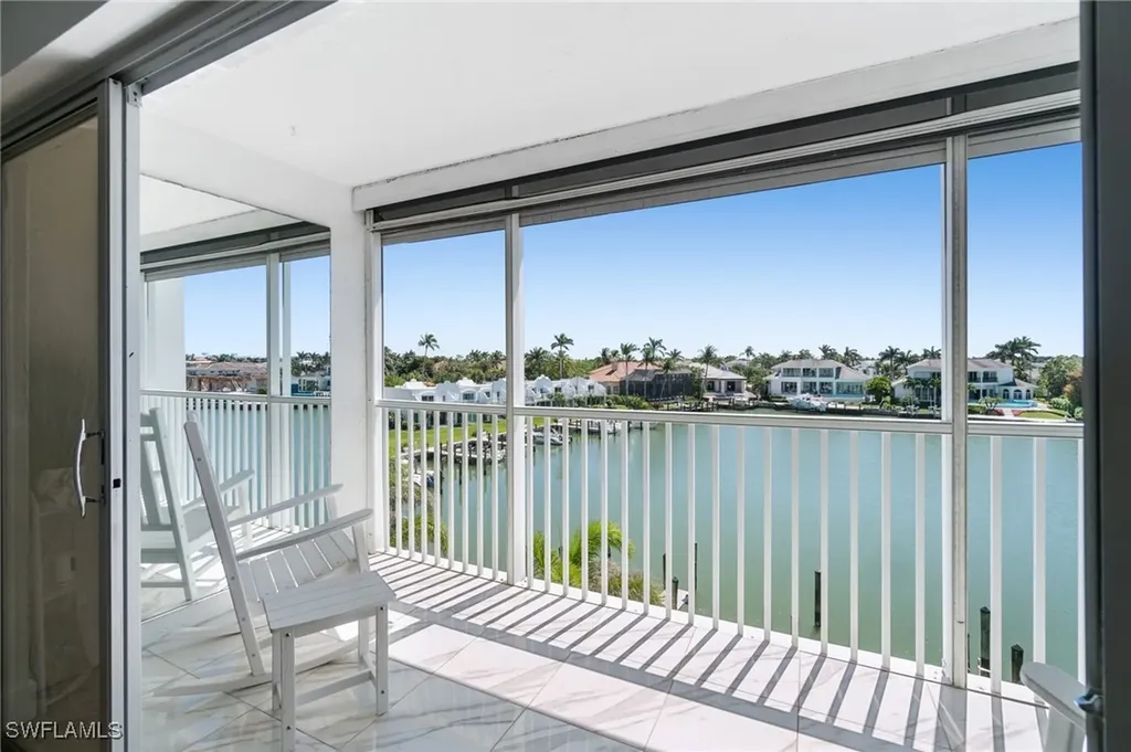 300 Park Shore Drive Naples FL 34103