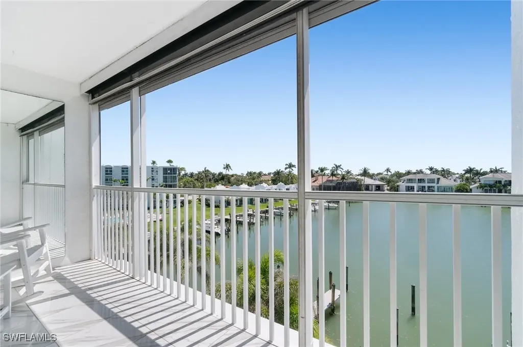 300 Park Shore Drive Naples FL 34103