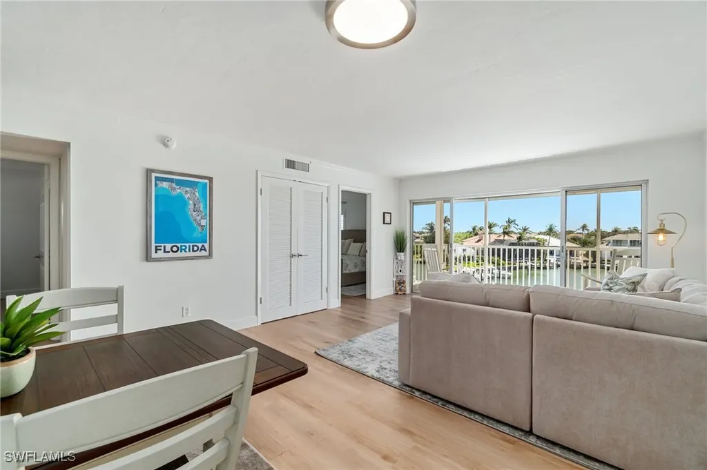 300 Park Shore Drive Naples FL 34103