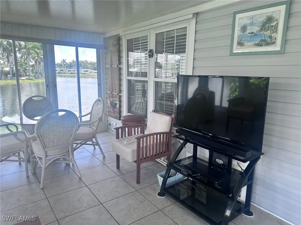 1128 Jade Lake Point Naples FL 34114