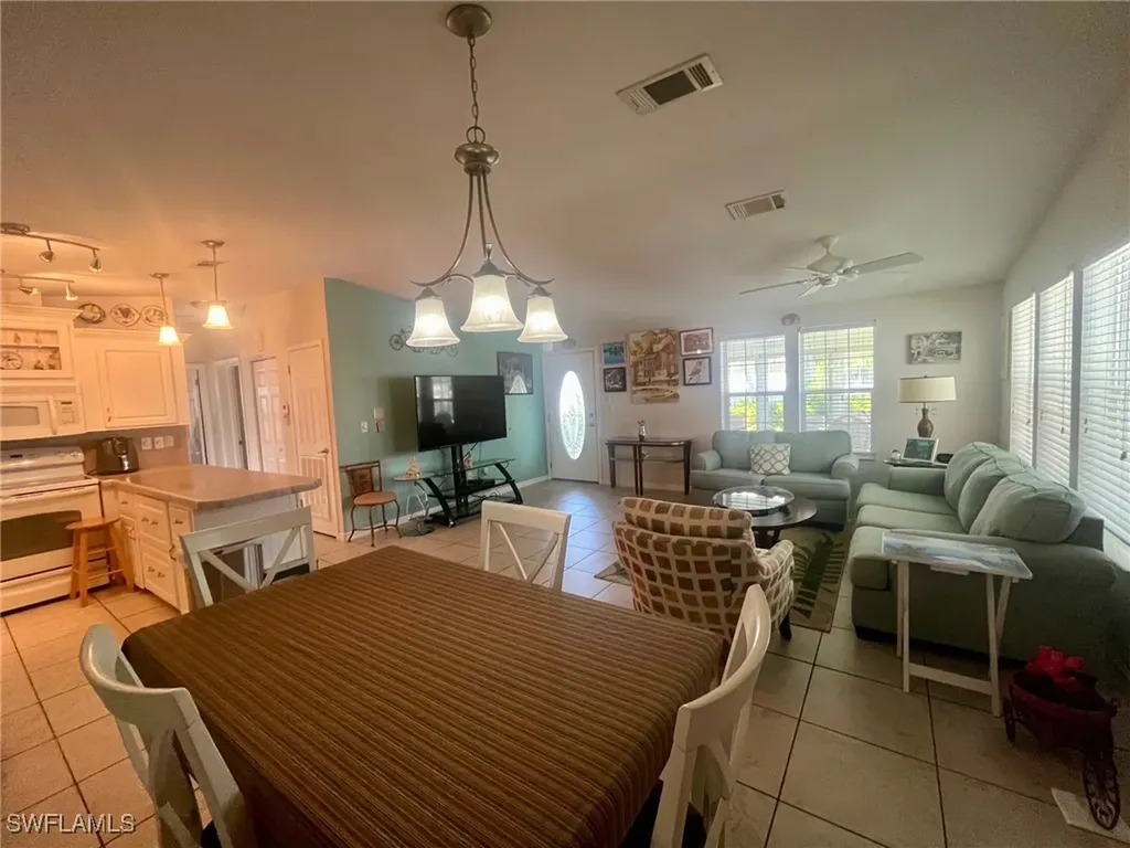1128 Jade Lake Point Naples FL 34114