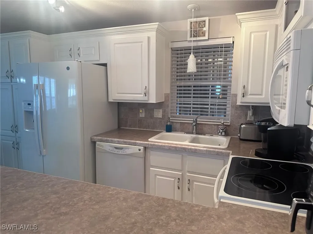 1128 Jade Lake Point Naples FL 34114