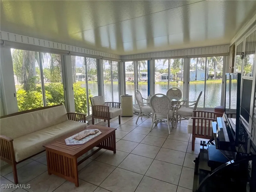 1128 Jade Lake Point Naples FL 34114