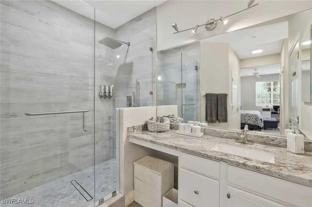 4883 Hampshire Court Naples FL 34112