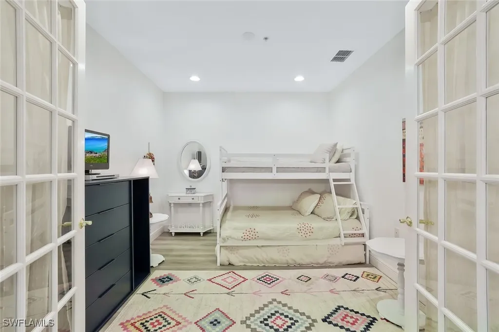 4883 Hampshire Court Naples FL 34112