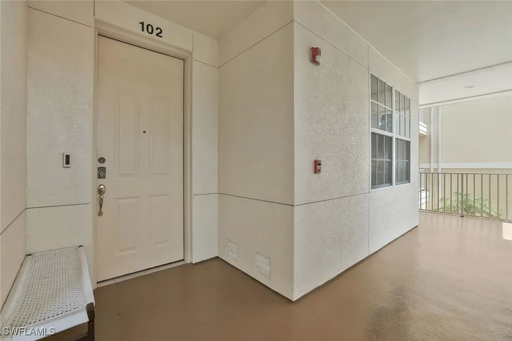 4883 Hampshire Court Naples FL 34112