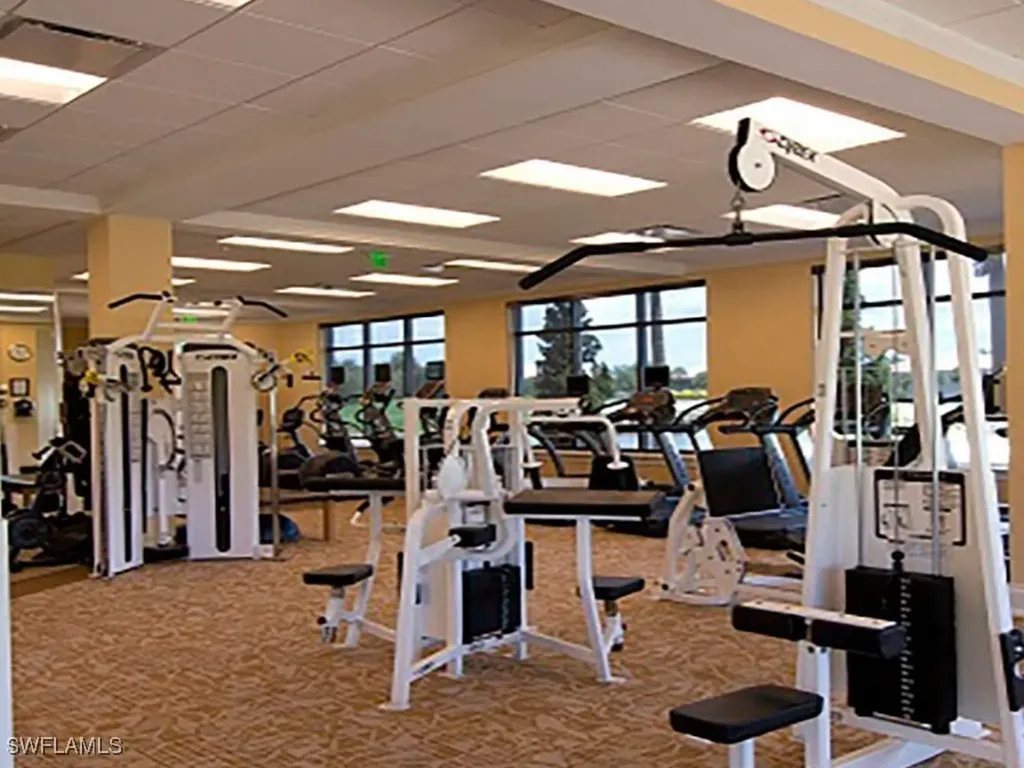 4883 Hampshire Court Naples FL 34112