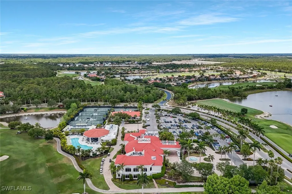 4883 Hampshire Court Naples FL 34112