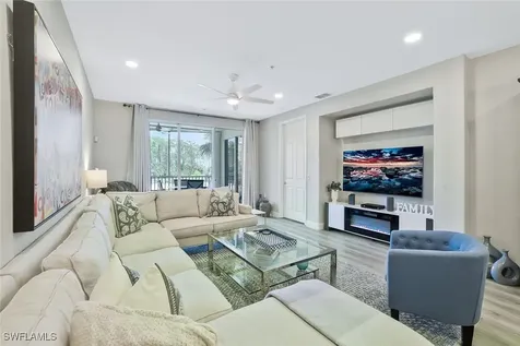 4883 Hampshire Court Naples FL 34112