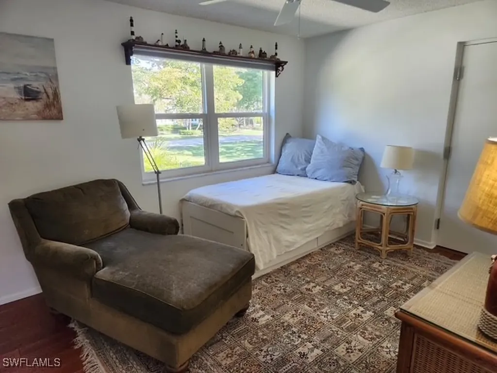 546 Broad Avenue S Naples FL 34102