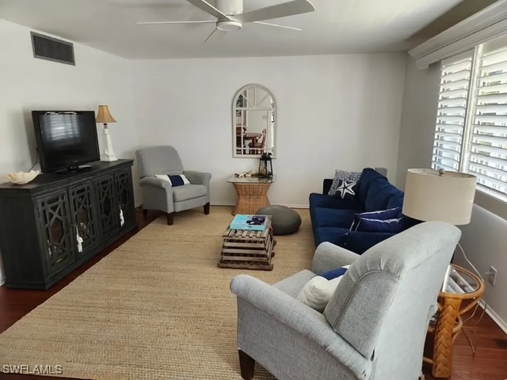 546 Broad Avenue S Naples FL 34102