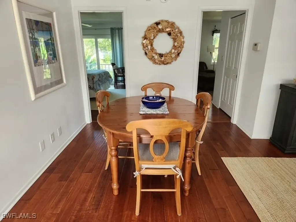 546 Broad Avenue S Naples FL 34102