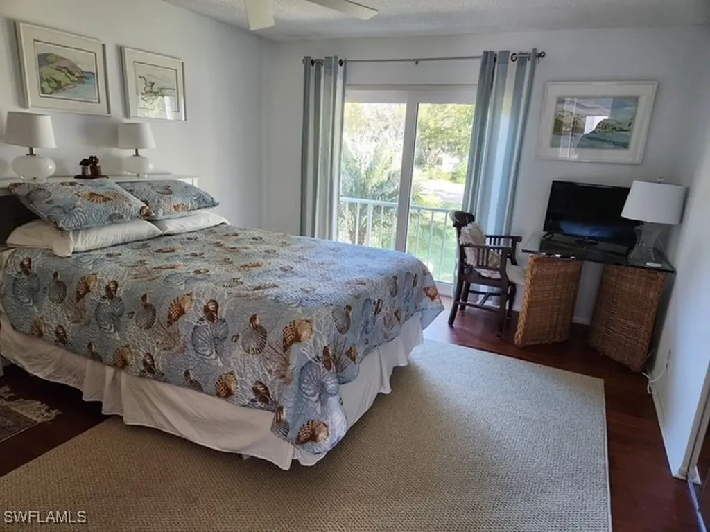 546 Broad Avenue S Naples FL 34102