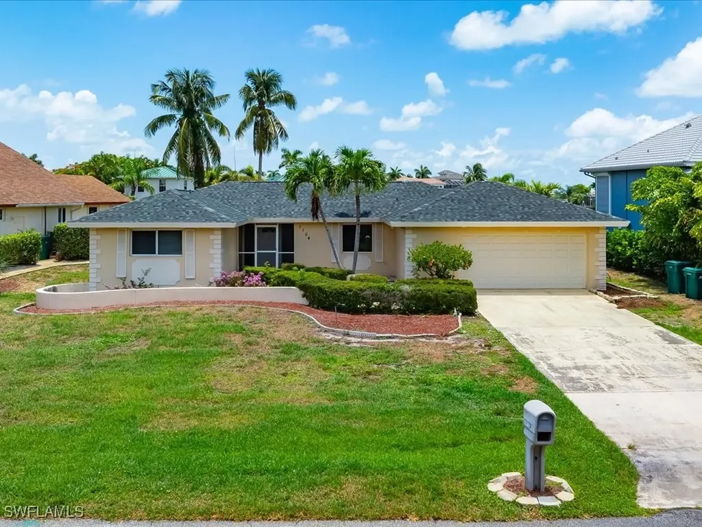 1104 Gayer Way Marco Island FL 34145