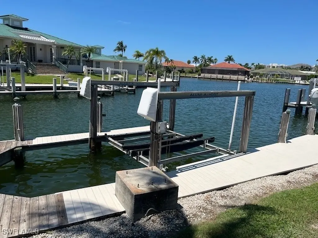1104 Gayer Way Marco Island FL 34145