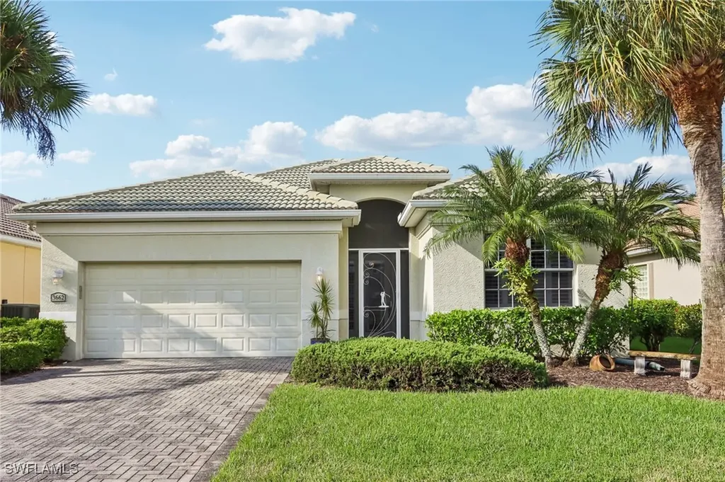 3662 Grand Cypress Drive Naples FL 34119