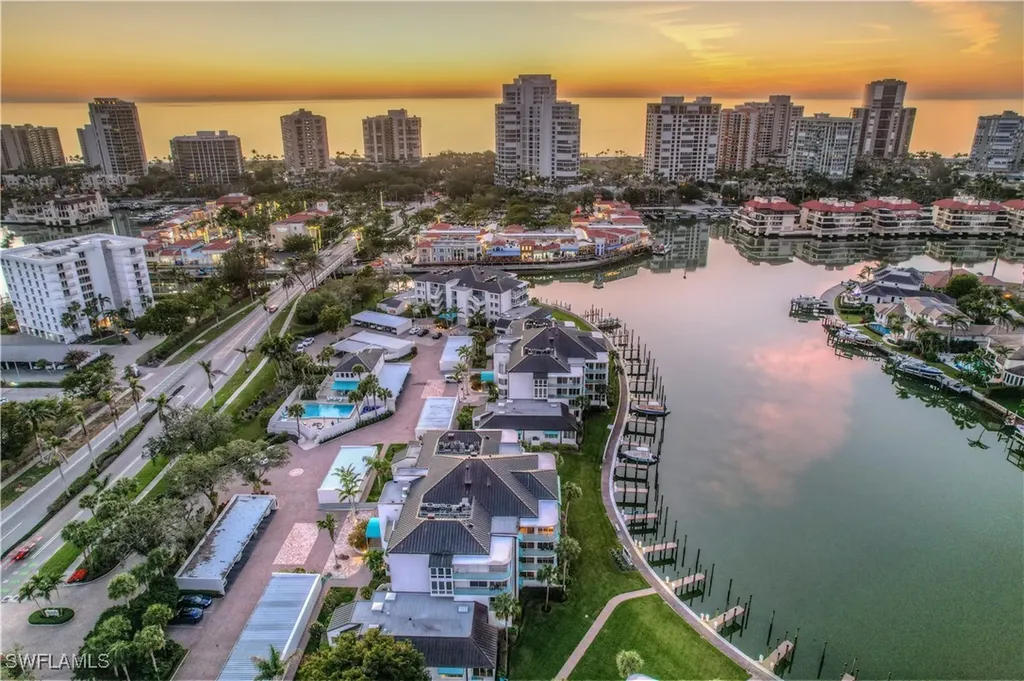 355 Park Shore Drive Naples FL 34103