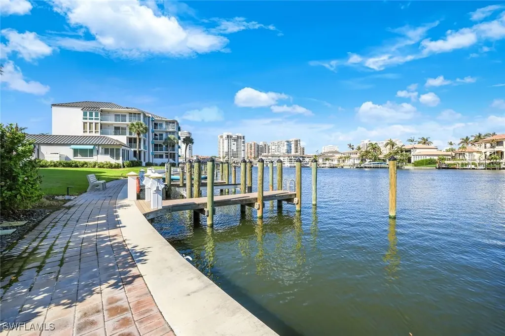 355 Park Shore Drive Naples FL 34103