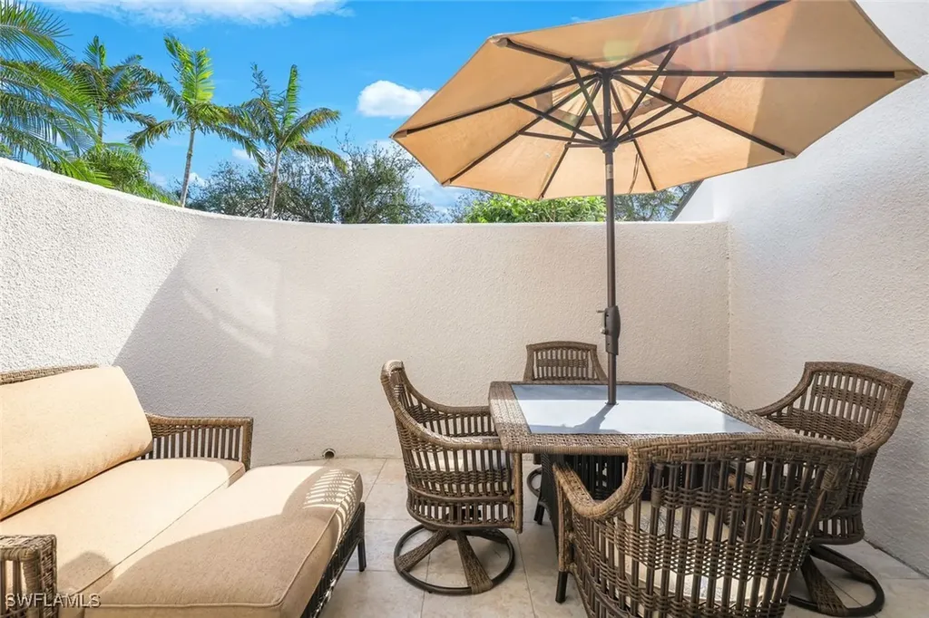 355 Park Shore Drive Naples FL 34103