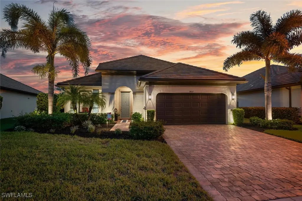 7457 Winding Cypress Drive Naples FL 34114