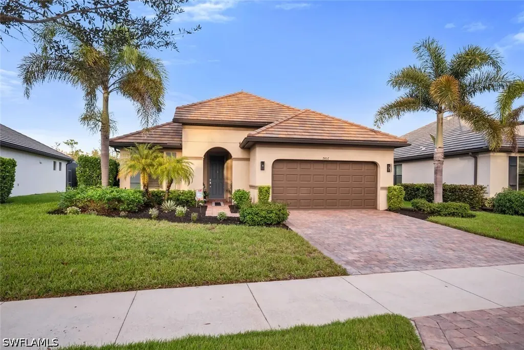 7457 Winding Cypress Drive Naples FL 34114