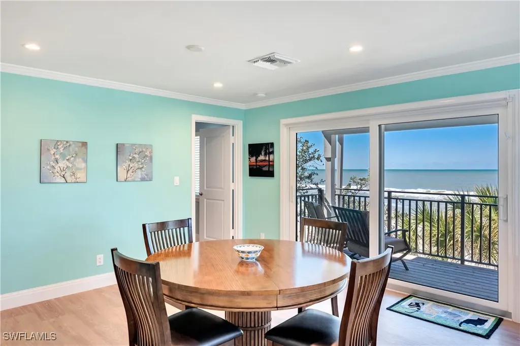 1065 Gulf Shore Boulevard N Naples FL 34102
