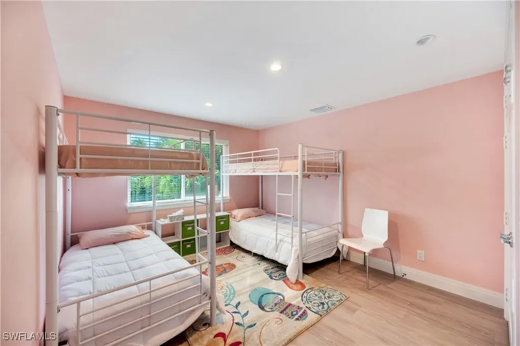 1065 Gulf Shore Boulevard N Naples FL 34102