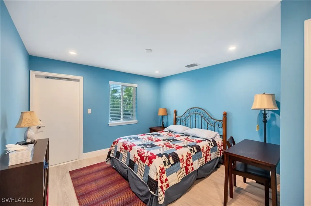 1065 Gulf Shore Boulevard N Naples FL 34102