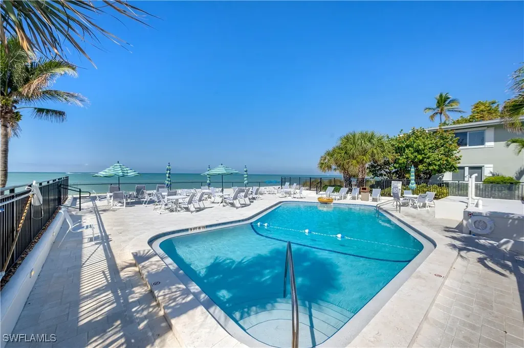 1065 Gulf Shore Boulevard N Naples FL 34102