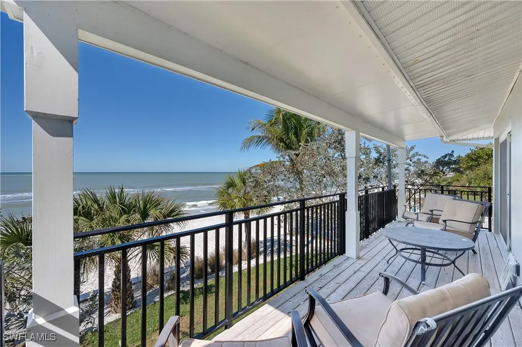 1065 Gulf Shore Boulevard N Naples FL 34102
