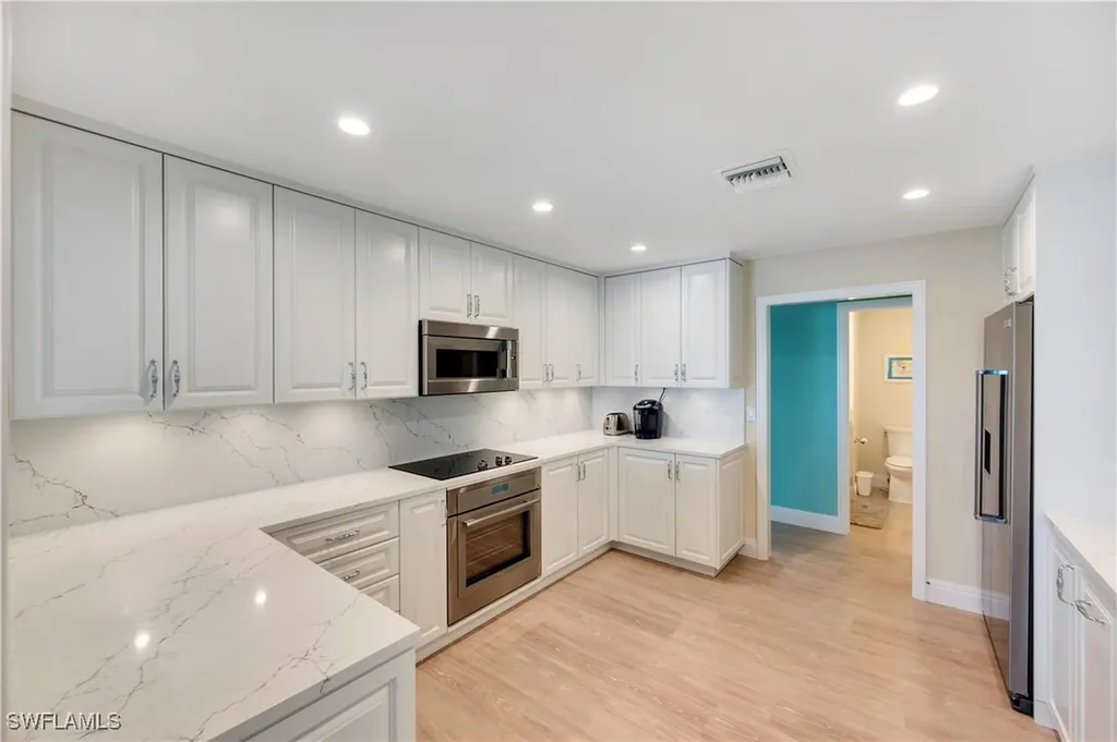 1065 Gulf Shore Boulevard N Naples FL 34102