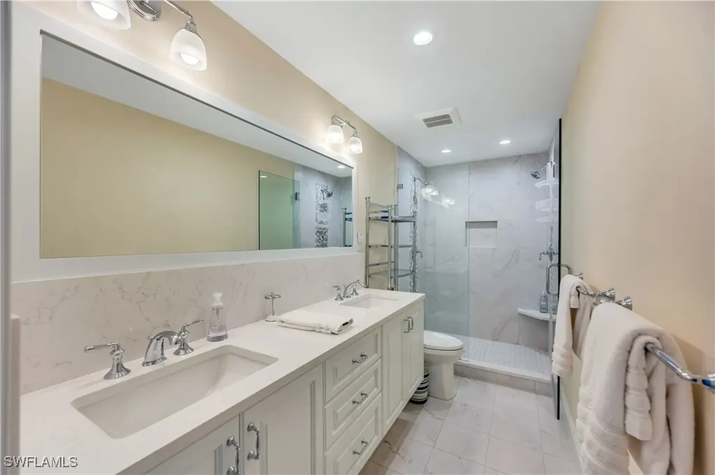 1065 Gulf Shore Boulevard N Naples FL 34102