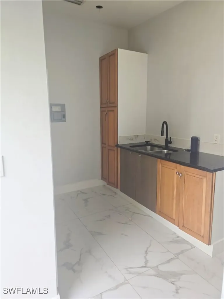 5321 Warren Street Naples FL 34113