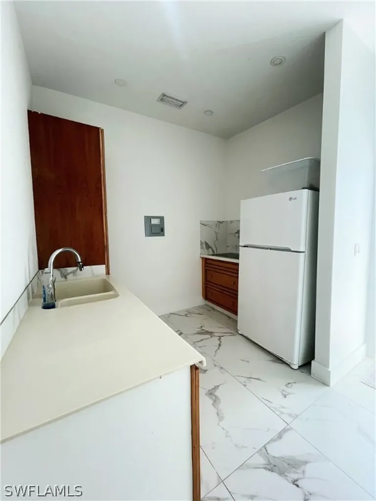 5321 Warren Street Naples FL 34113