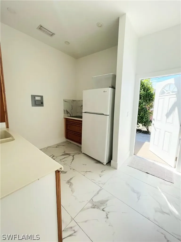 5321 Warren Street Naples FL 34113