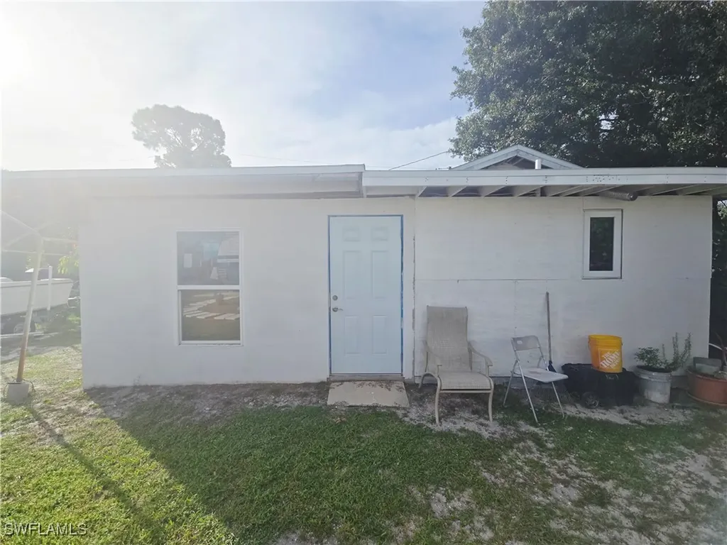 5321 Warren Street Naples FL 34113