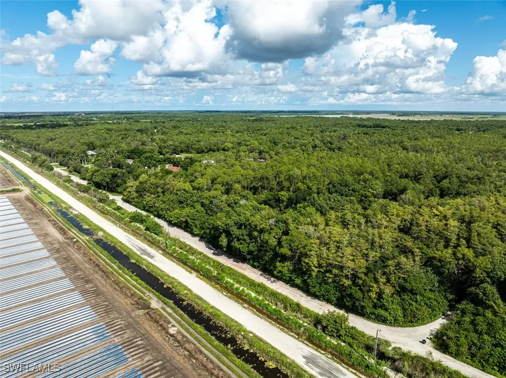 001 Sunnygrove Avenue Naples FL 34114