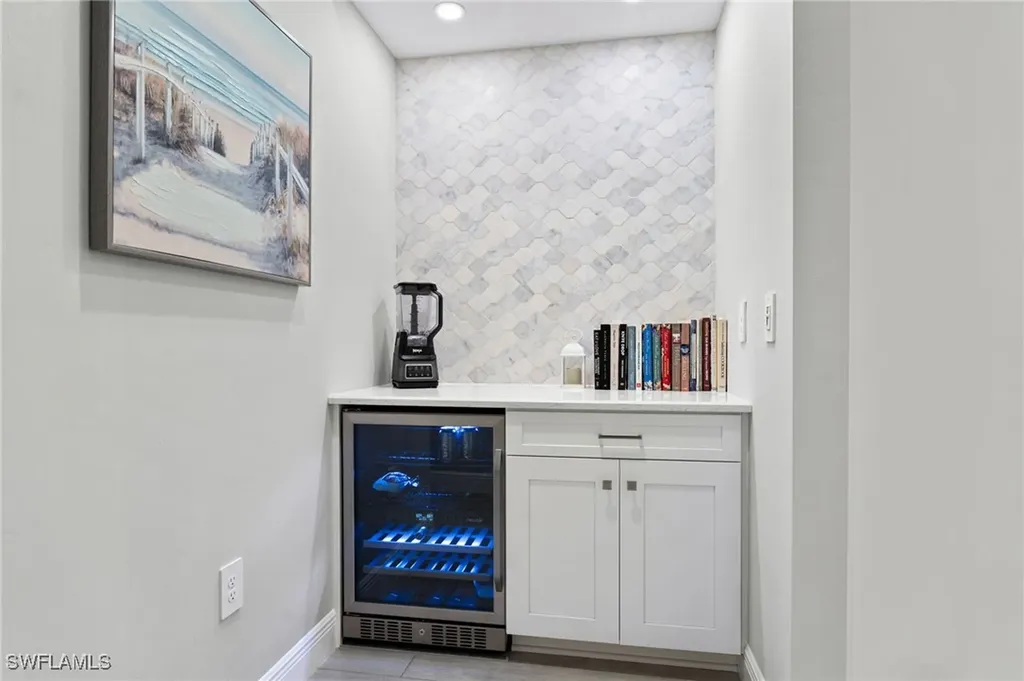 3992 Skysail Drive Naples FL 34120