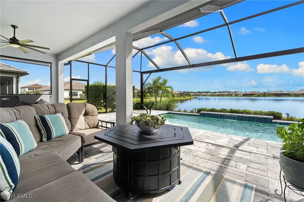 3992 Skysail Drive Naples FL 34120