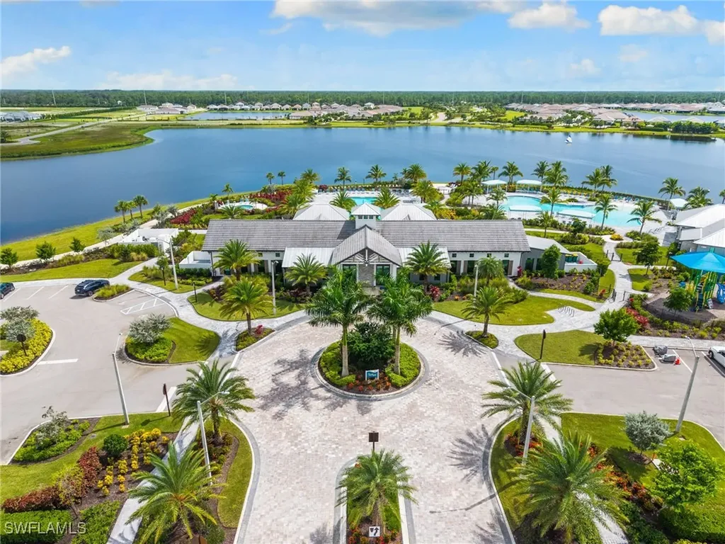3992 Skysail Drive Naples FL 34120