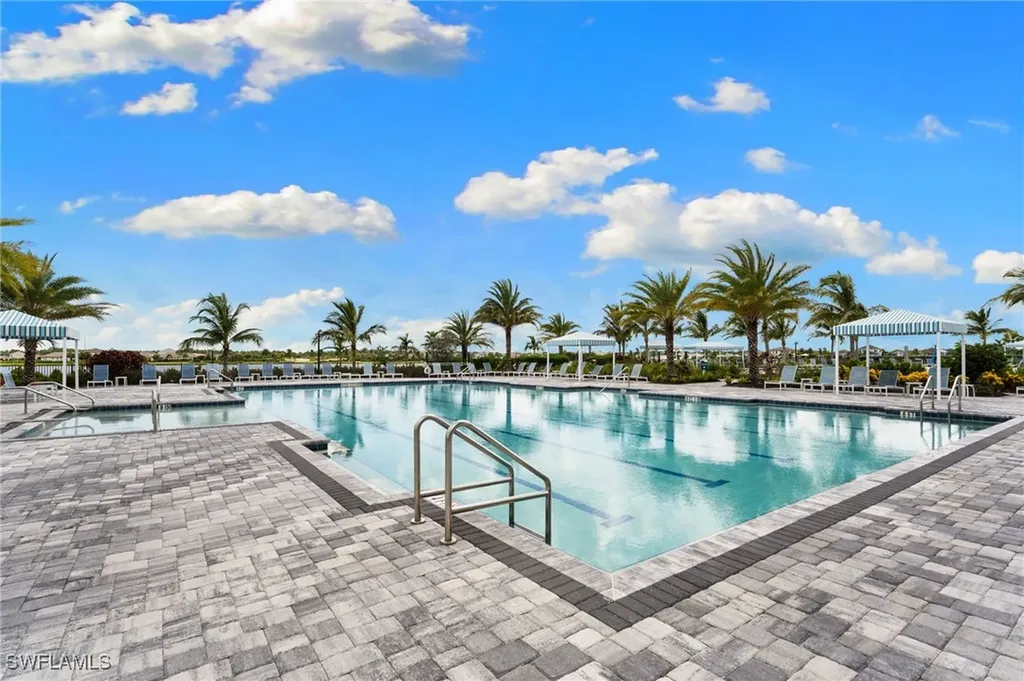 3992 Skysail Drive Naples FL 34120