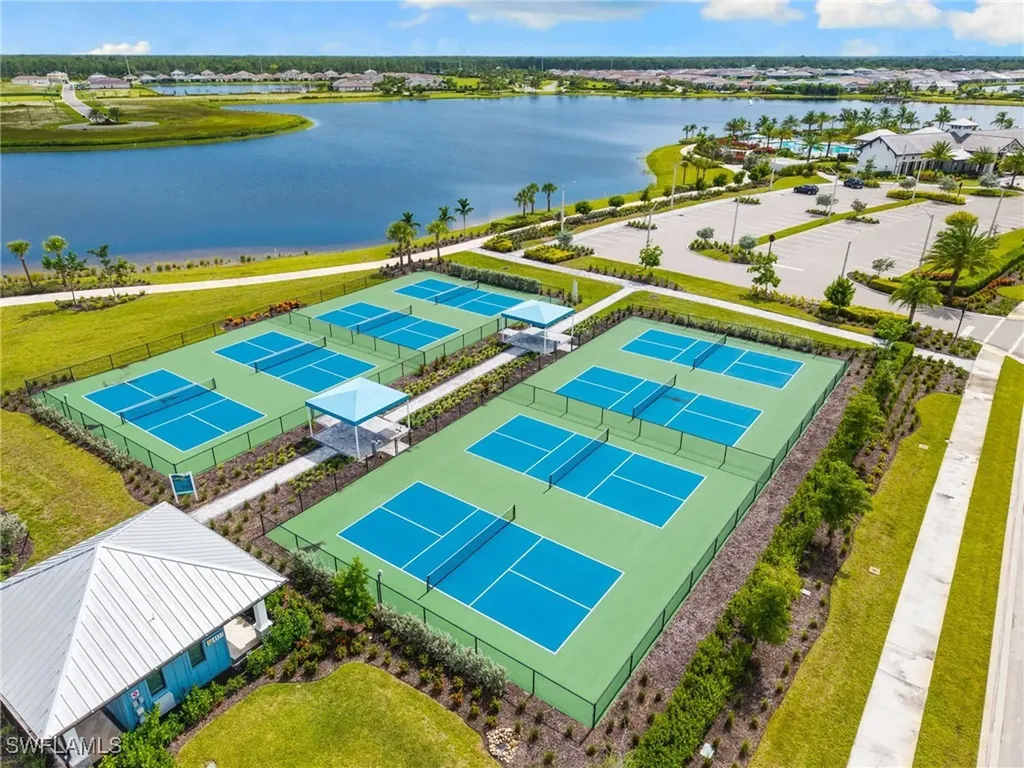 3992 Skysail Drive Naples FL 34120