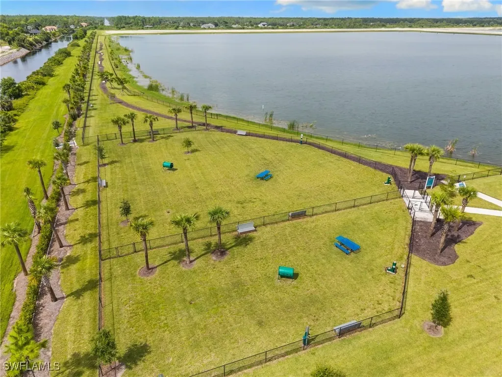 3992 Skysail Drive Naples FL 34120