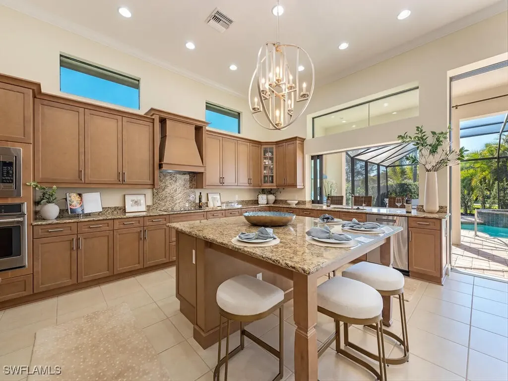 12443 Wisteria Drive Naples FL 34120