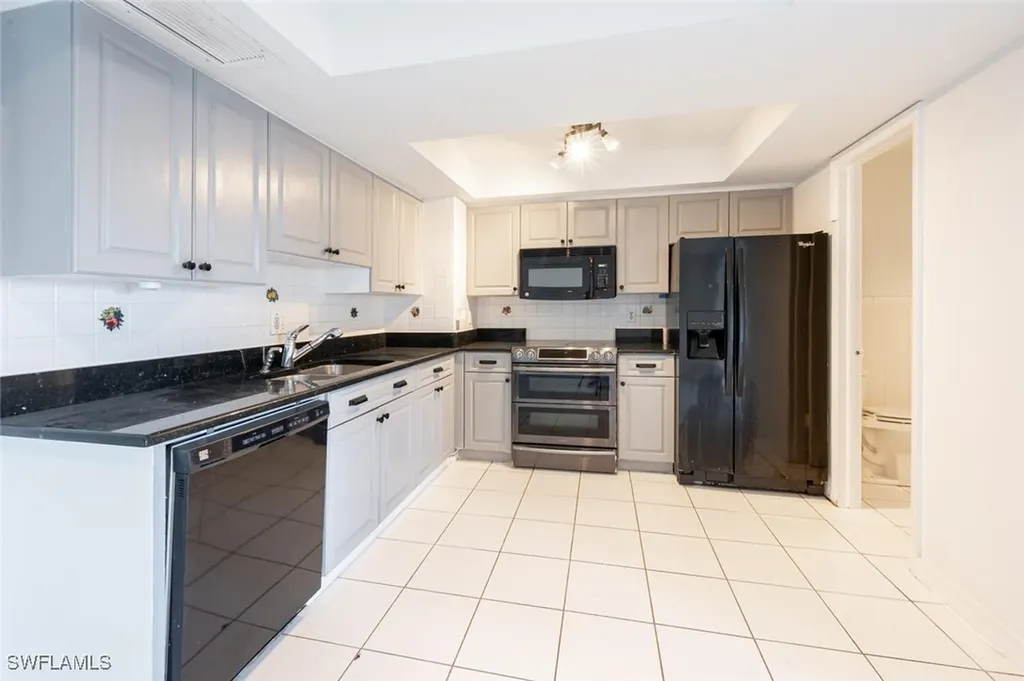 4912 Hawaii Boulevard Naples FL 34112