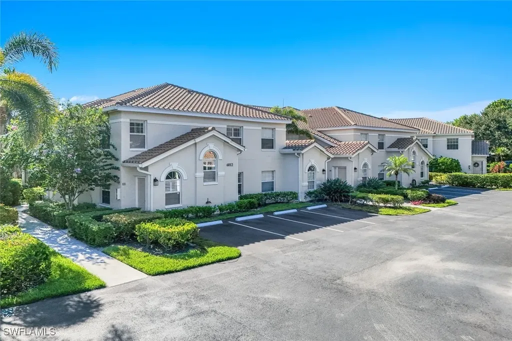 6812 Satinleaf Road S Naples FL 34109