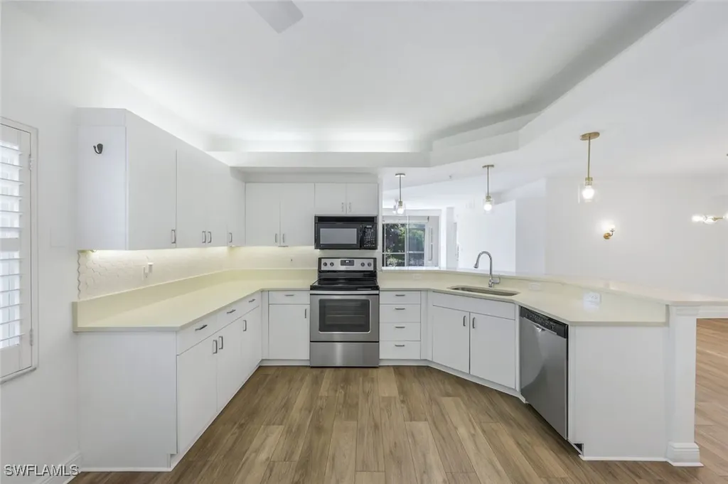 6812 Satinleaf Road S Naples FL 34109